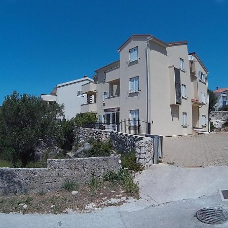 Nico Apartment Novalja Bagian luar foto